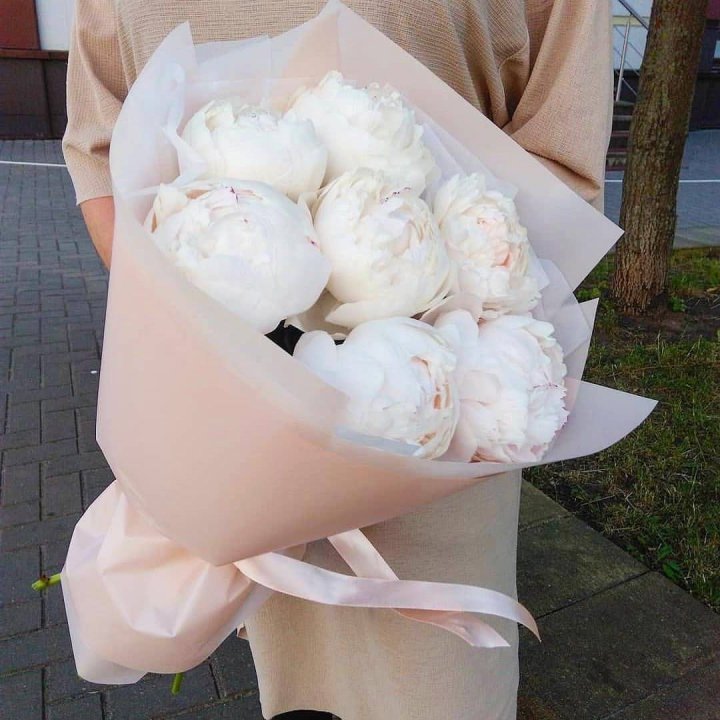 Букет белых пионов в Фетхие